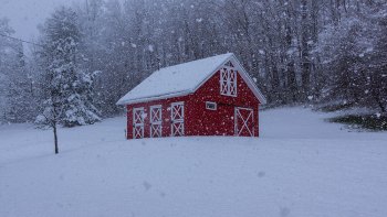 Berlin-Vermont-Barn-4-16-2021-Snow-18