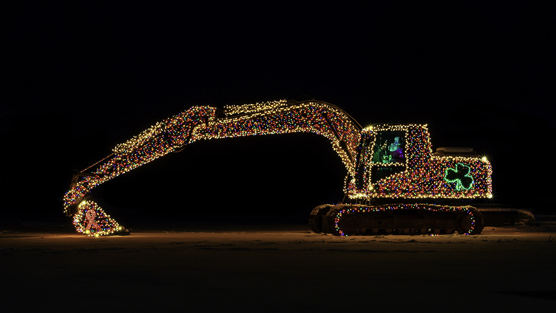 SD Ireland Christmas Excavator 12 25 2025 12